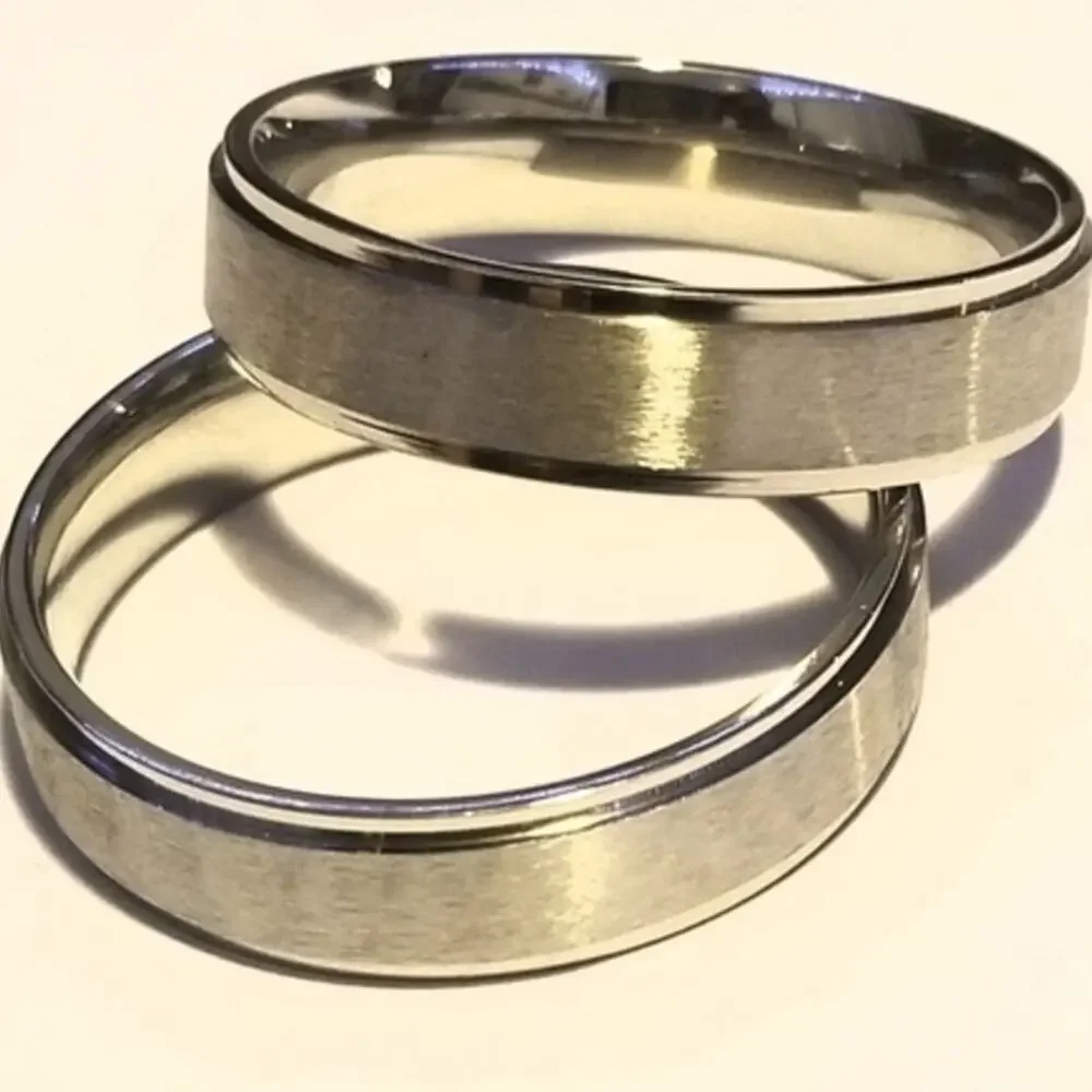 Silver 316L stainless steel band tarnish resistant ring size 9 to 14